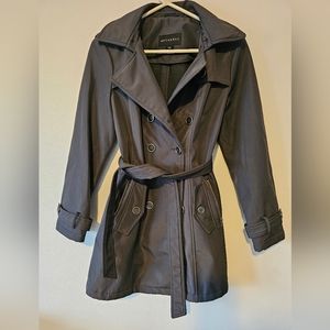 Metaphor trench rain jacket